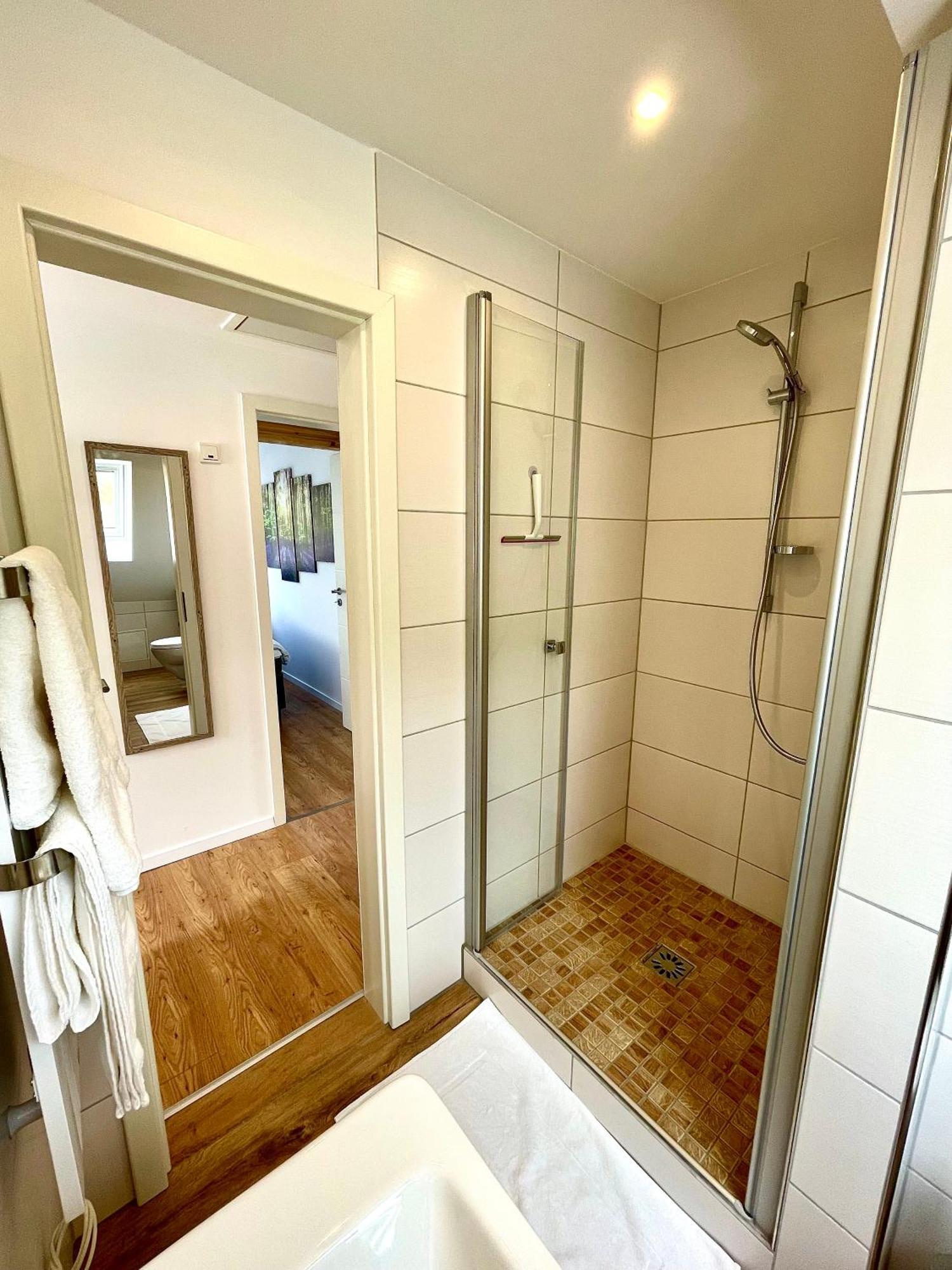 Sky Apartment, Blick Zur Mosel, Grosser Balkon, Kaffeemaschine, Smart Tv ツェル・アン・デル・モーゼル エクステリア 写真